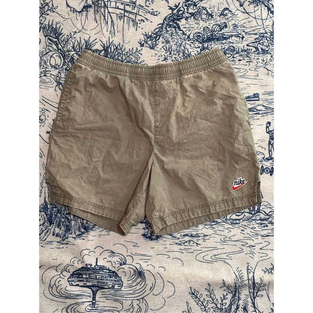 Nice Nike Men's Sportswear Heritage Essentials Woven Shorts Light Army SIZE Medi
